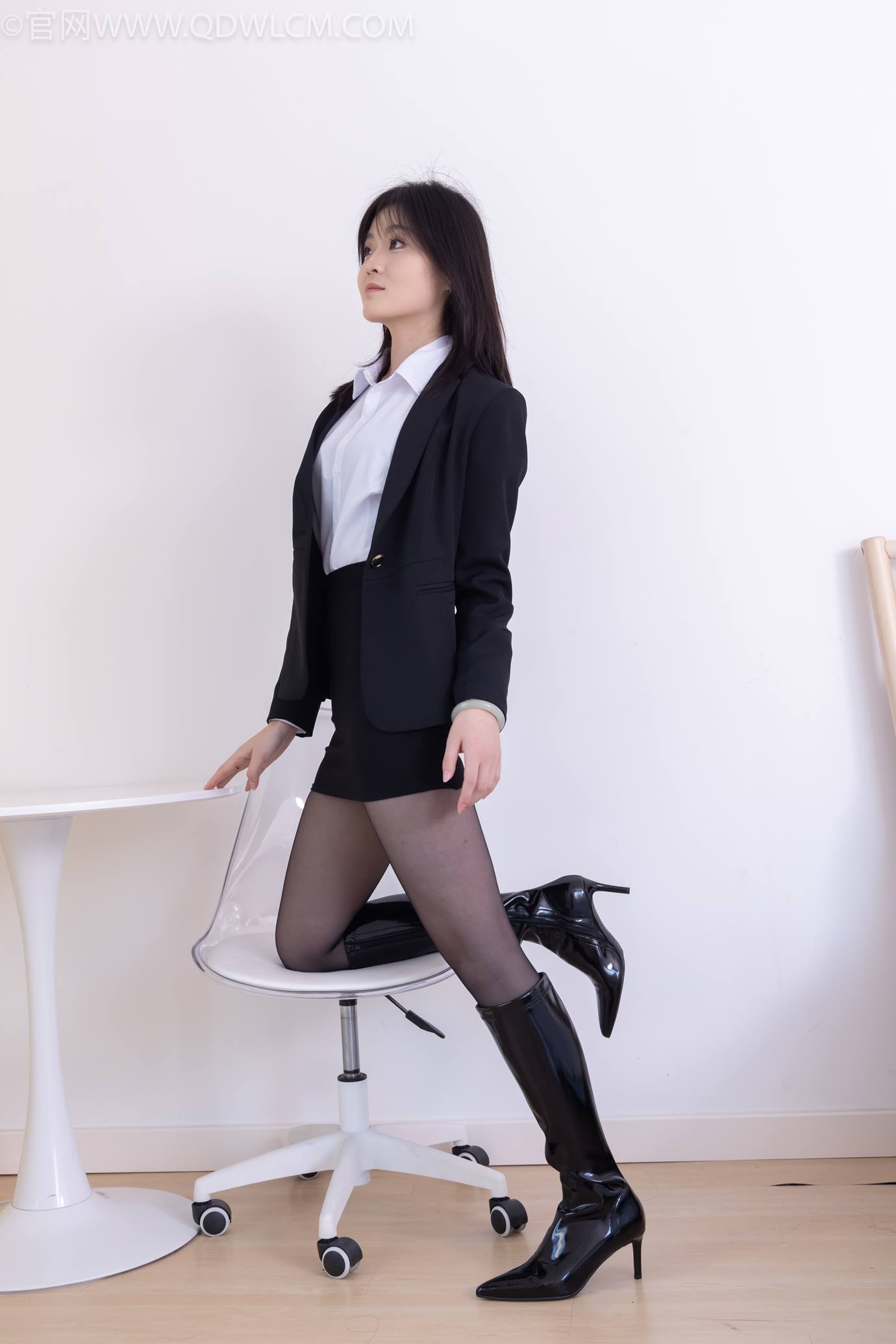 图片[2]-物恋传媒 NO.2306 青柠-高跟长靴、薄黑丝、ol制服[260P]-萌味圈