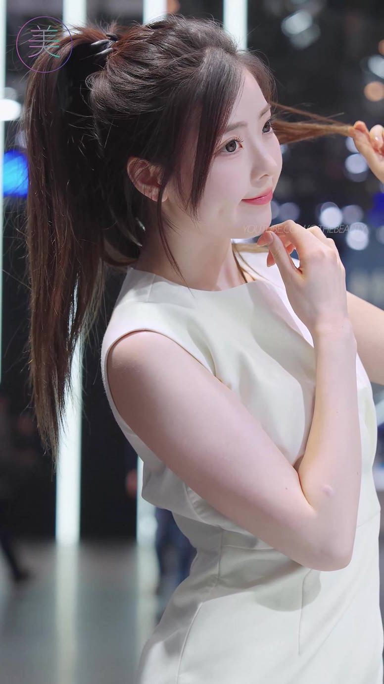图片[2]-NO.0961 2023 广州车展 Racing Model 车模抖音网红随拍133[20P]-萌味圈