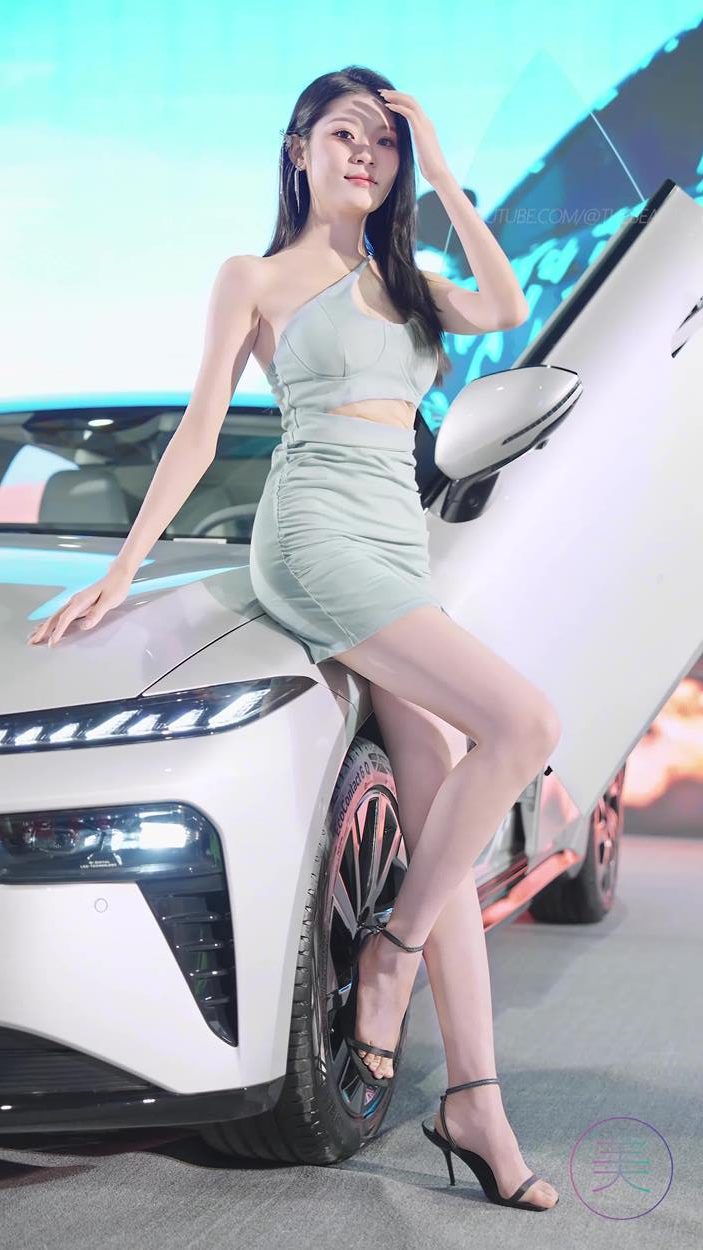 图片[2]-NO.1033 2024 东莞春季车展 Racing Model 车模随拍 Fancam LOOKBOOK 15[20P]-萌味圈