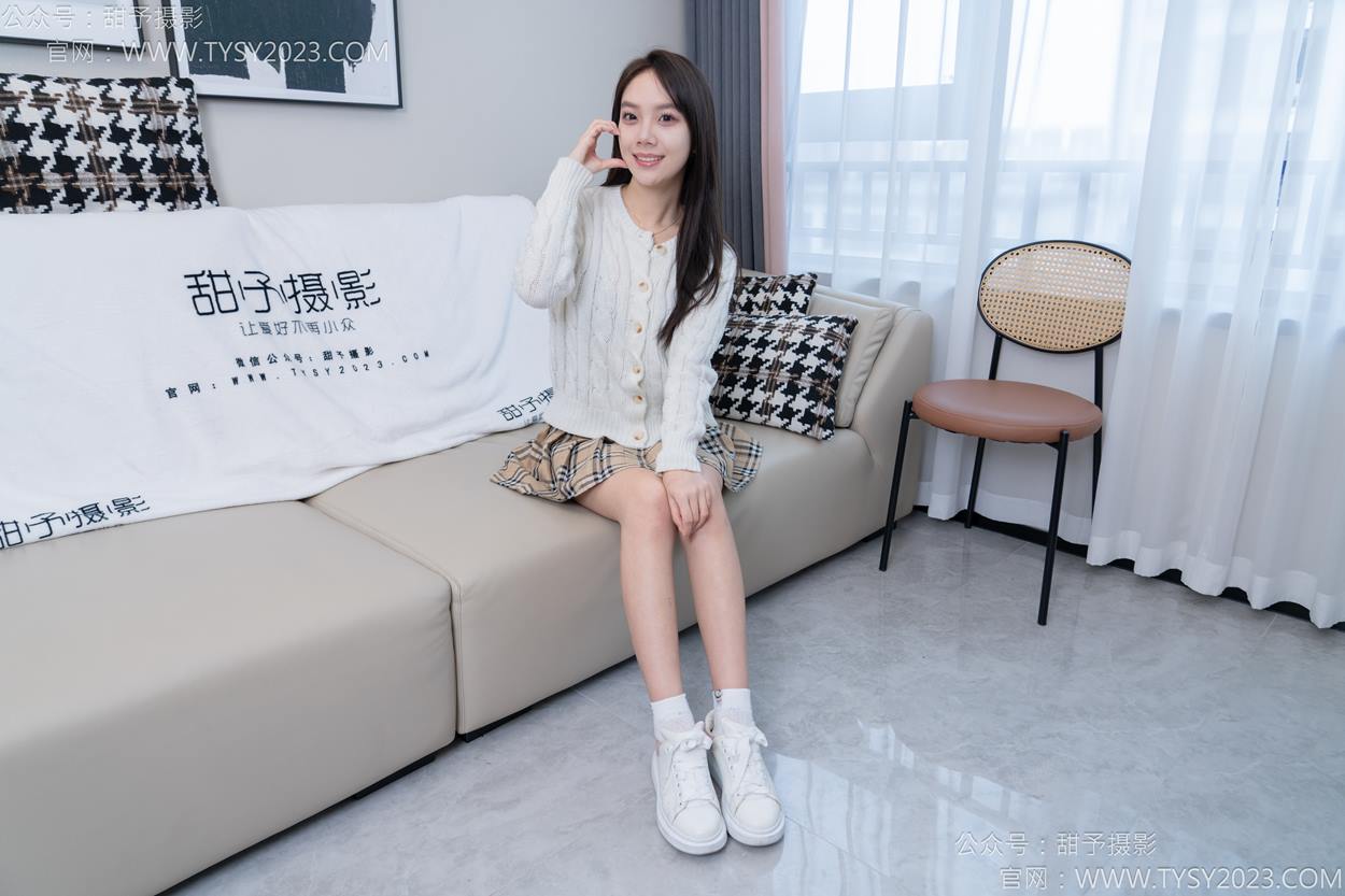 图片[2]-甜予摄影 NO.165 贝壳-板鞋、白棉袜、裸足[100P]-萌味圈