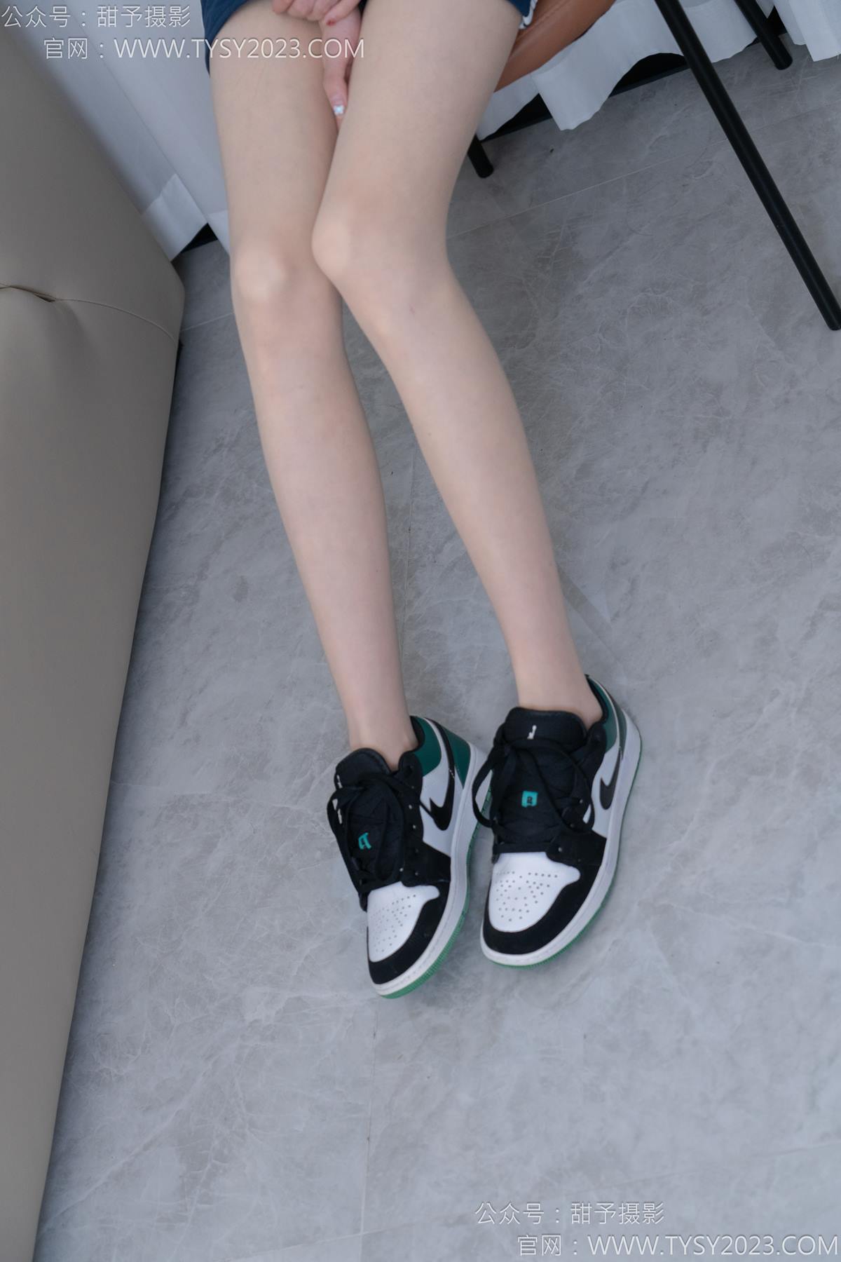 图片[2]-甜予摄影 NO.176 珞珞-板鞋、薄肉丝[98P]-萌味圈