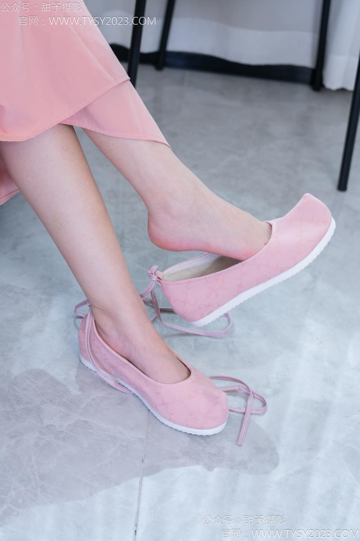 图片[2]-甜予摄影 NO.183 知知-布鞋、白棉袜、裸足[112P]-萌味圈