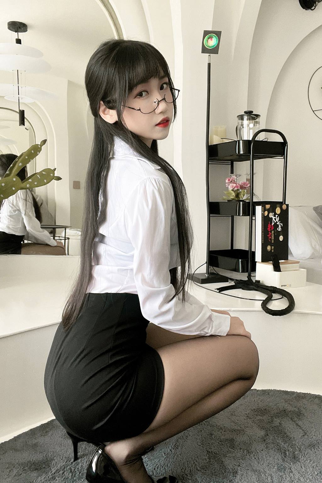 图片[15]-不呆猫  – 黑丝包臀OL[19P]-萌味圈