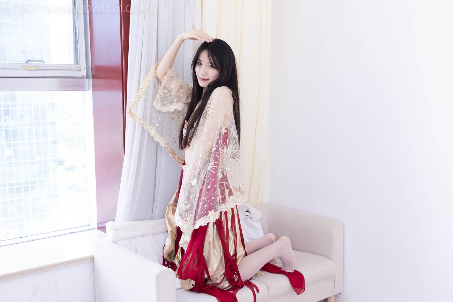 图片[2]-物恋传媒 NO.2472 菜菜-高跟鞋、薄白丝、裸足[198P]-萌味圈