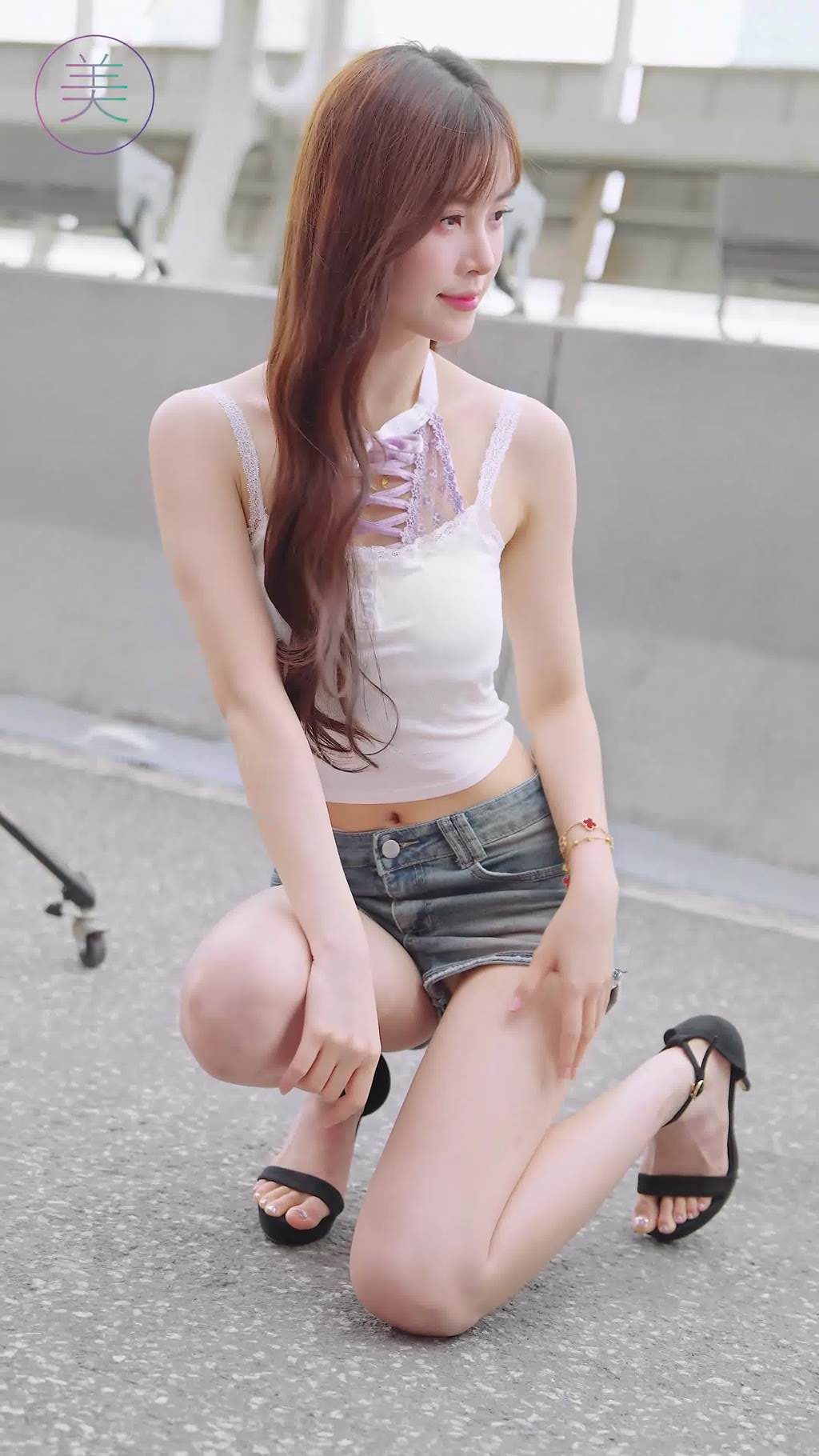 图片[2]-NO.1571 2024 广州车展 网红美女车模 beautyleg LOOKBOOK 27[30P]-萌味圈