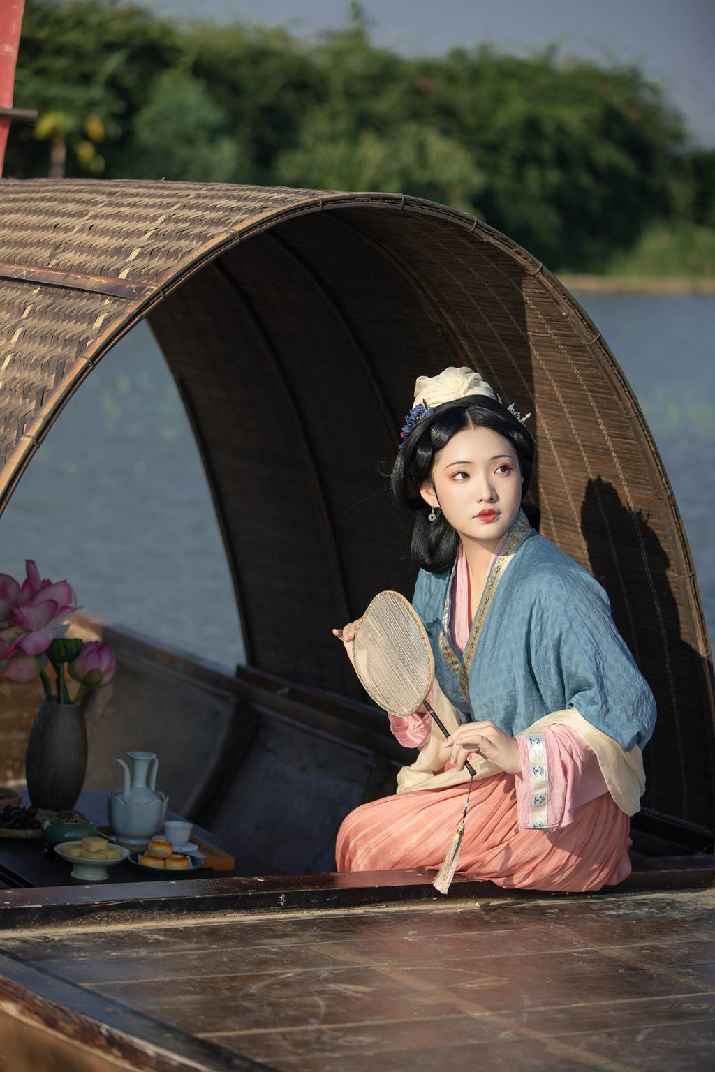 图片[2]-[YITUYU艺图语]2022.11.09 游湖 保卫萝卜的阿叽[35+1P]-萌味圈