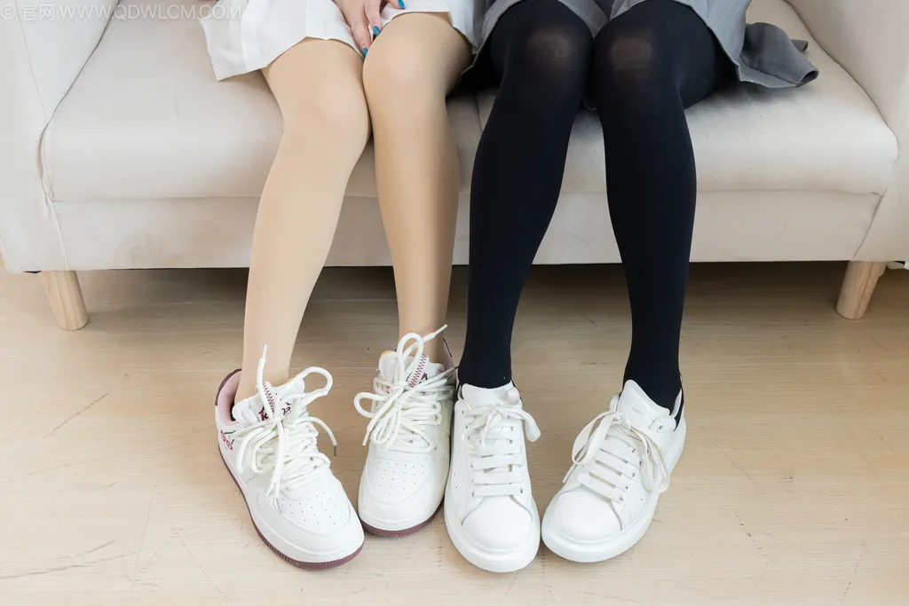 图片[16]-物恋传媒 NO.2498 茯苓&闪闪-两双板鞋、厚黑丝、厚肉丝[160P]-萌味圈