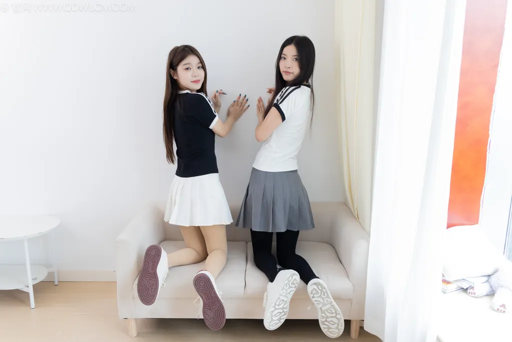 图片[18]-物恋传媒 NO.2498 茯苓&闪闪-两双板鞋、厚黑丝、厚肉丝[160P]-萌味圈