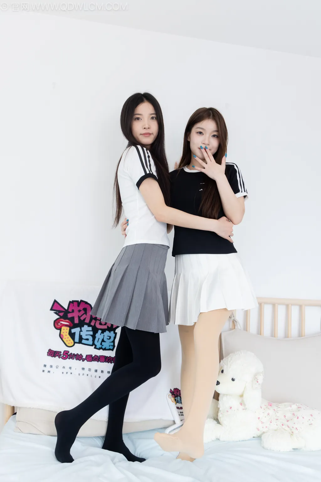 图片[81]-物恋传媒 NO.2498 茯苓&闪闪-两双板鞋、厚黑丝、厚肉丝[160P]-萌味圈