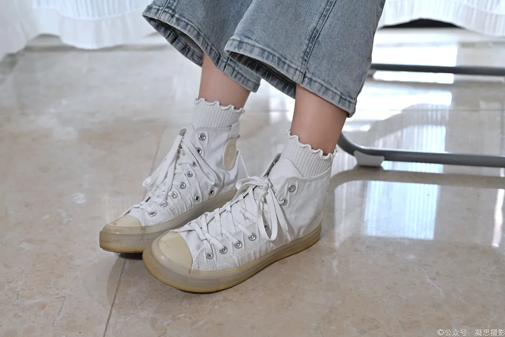 图片[10]-凝思摄影 NO.018 小睿-T恤、短白袜、平底鞋[142P]-萌味圈