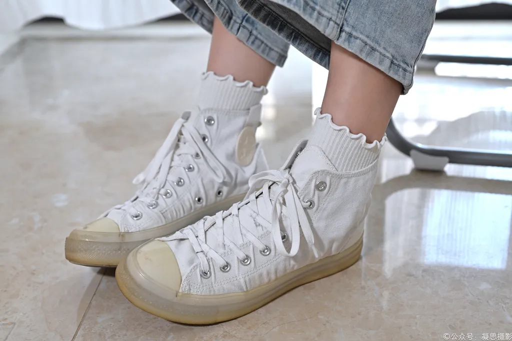 图片[12]-凝思摄影 NO.018 小睿-T恤、短白袜、平底鞋[142P]-萌味圈