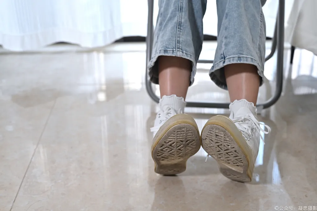 图片[18]-凝思摄影 NO.018 小睿-T恤、短白袜、平底鞋[142P]-萌味圈