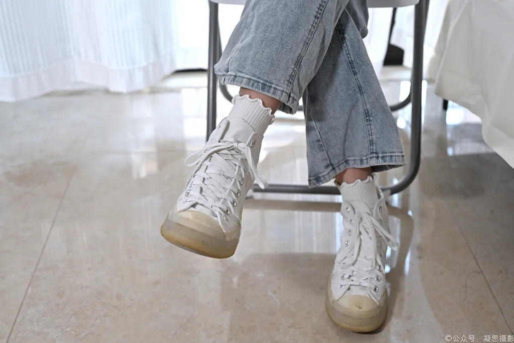 图片[22]-凝思摄影 NO.018 小睿-T恤、短白袜、平底鞋[142P]-萌味圈