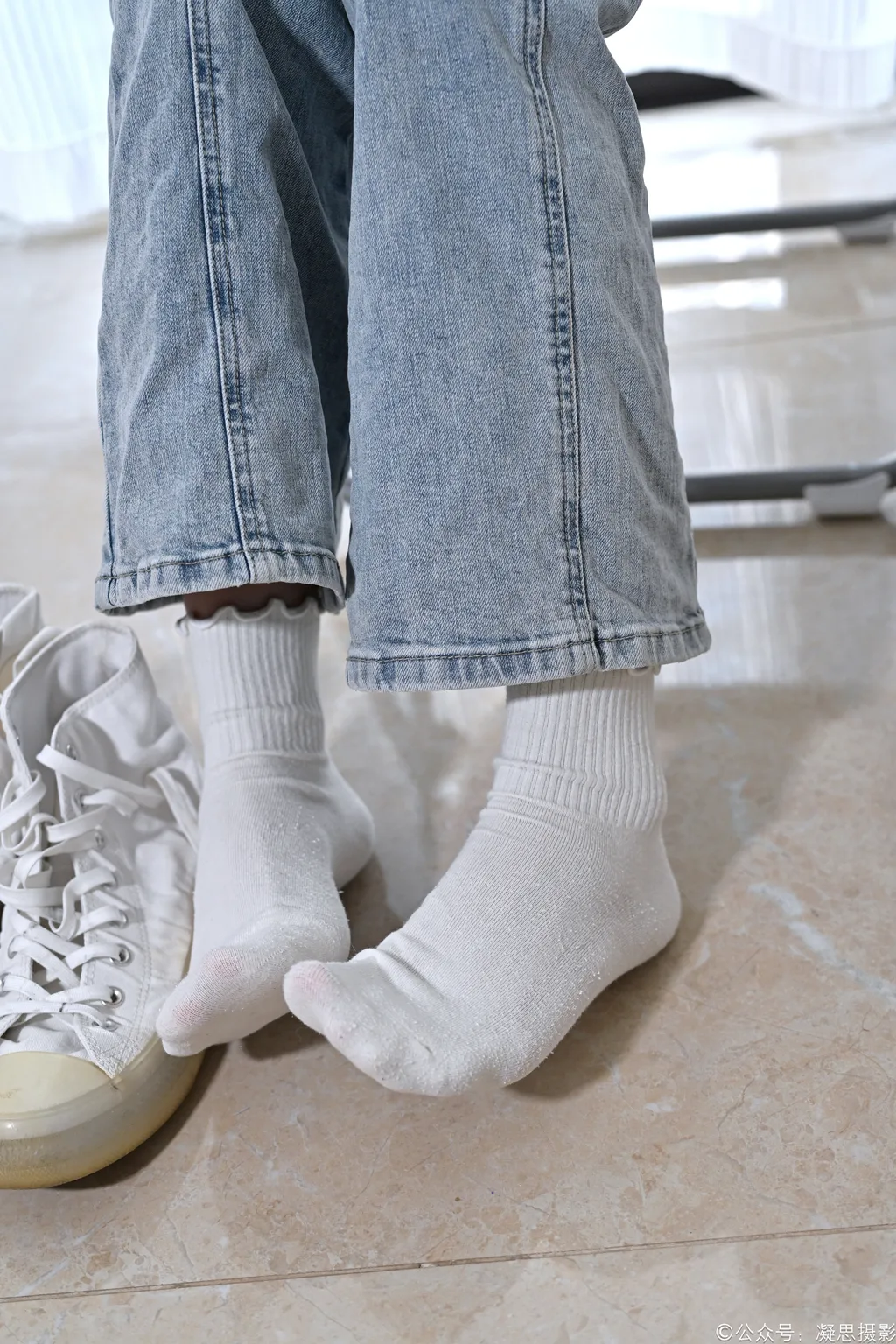 图片[48]-凝思摄影 NO.018 小睿-T恤、短白袜、平底鞋[142P]-萌味圈
