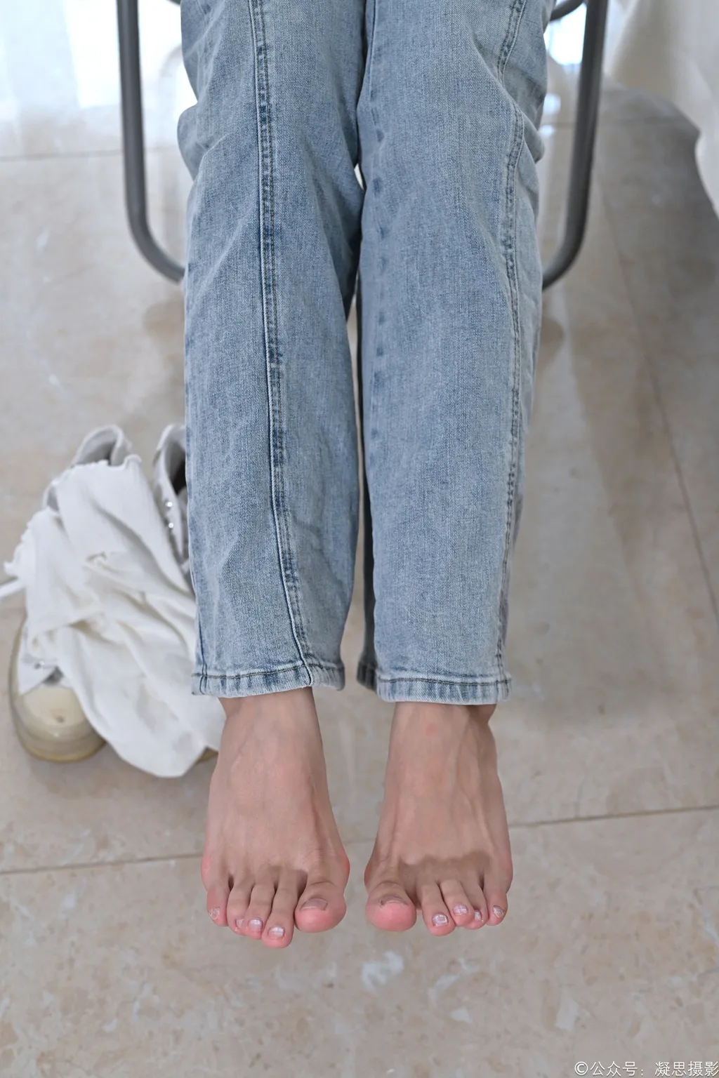 图片[131]-凝思摄影 NO.018 小睿-T恤、短白袜、平底鞋[142P]-萌味圈