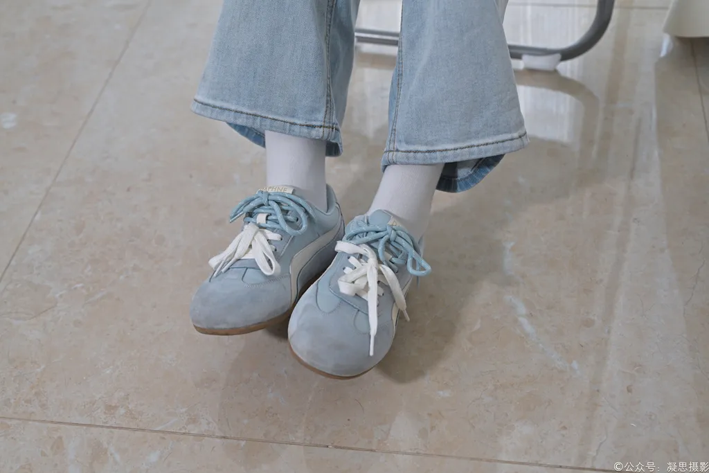 图片[9]-凝思摄影 NO.019 德美-T恤、短白袜、平底鞋1[100P]-萌味圈