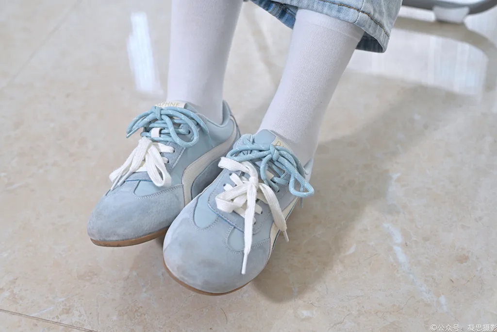 图片[14]-凝思摄影 NO.019 德美-T恤、短白袜、平底鞋1[100P]-萌味圈