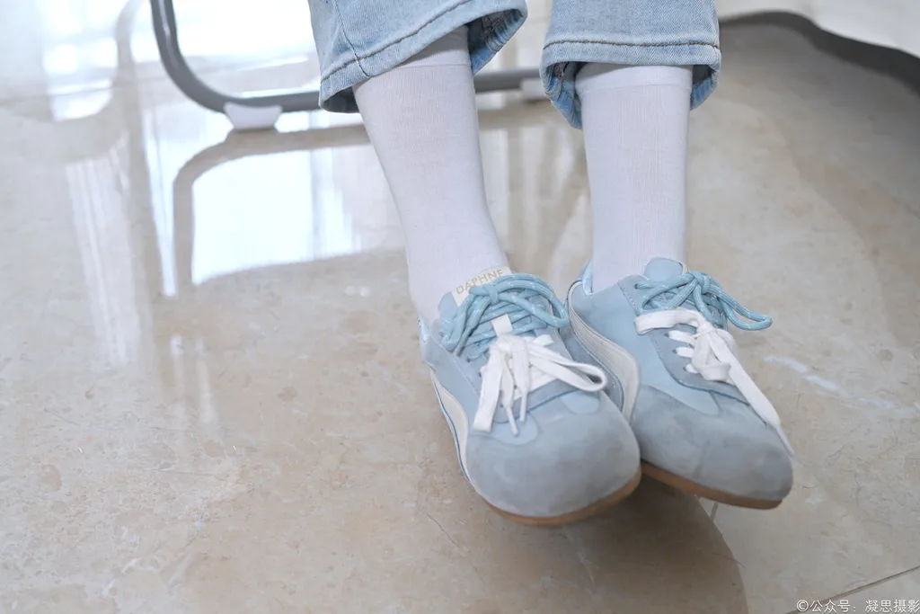 图片[16]-凝思摄影 NO.019 德美-T恤、短白袜、平底鞋1[100P]-萌味圈