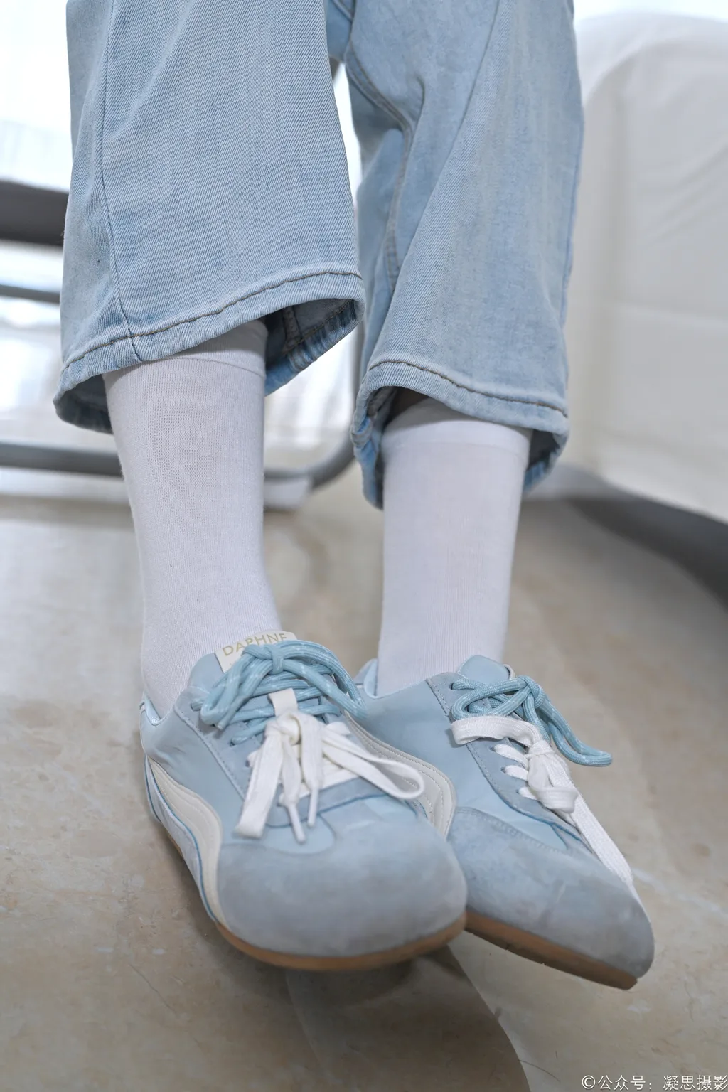 图片[17]-凝思摄影 NO.019 德美-T恤、短白袜、平底鞋1[100P]-萌味圈