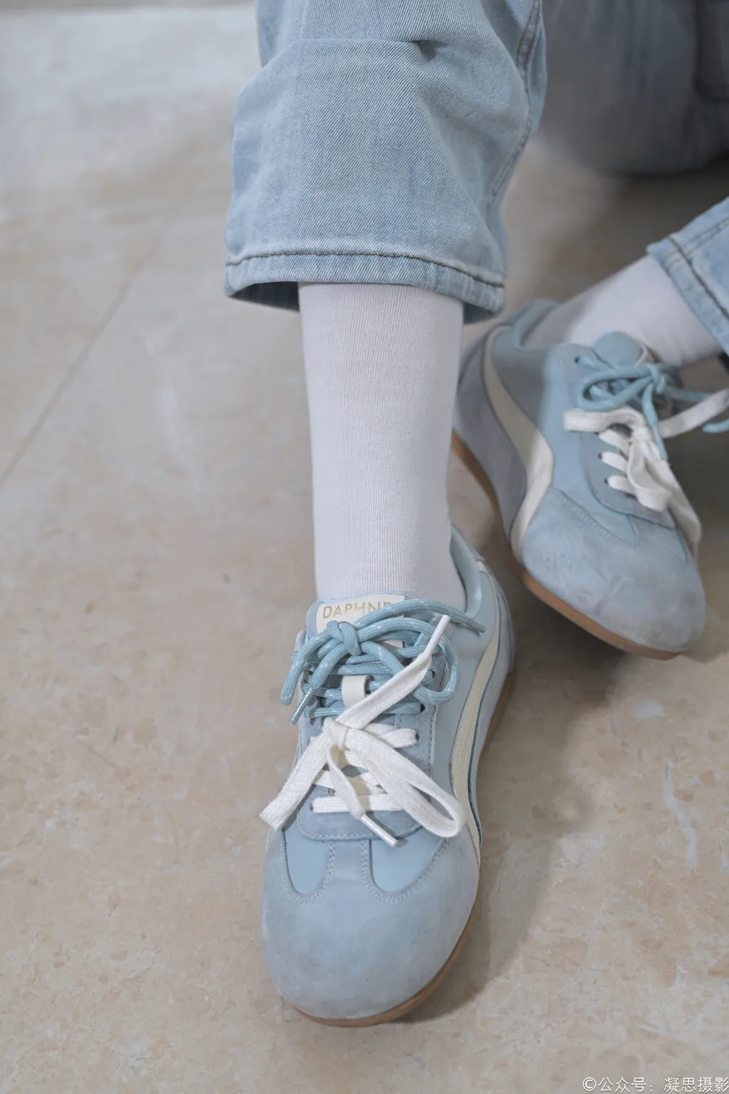 图片[37]-凝思摄影 NO.019 德美-T恤、短白袜、平底鞋1[100P]-萌味圈