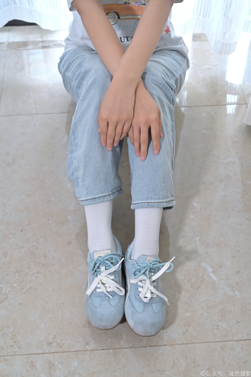 图片[46]-凝思摄影 NO.019 德美-T恤、短白袜、平底鞋1[100P]-萌味圈