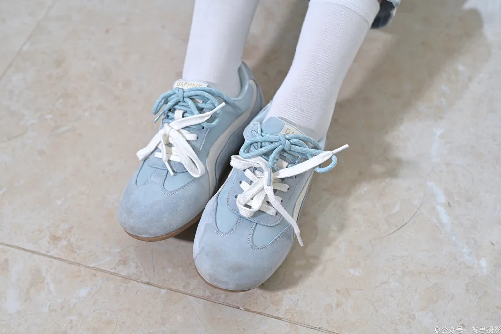 图片[49]-凝思摄影 NO.019 德美-T恤、短白袜、平底鞋1[100P]-萌味圈