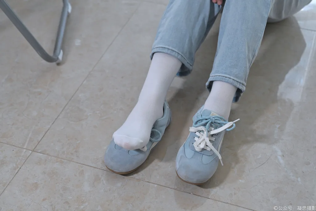 图片[55]-凝思摄影 NO.019 德美-T恤、短白袜、平底鞋1[100P]-萌味圈