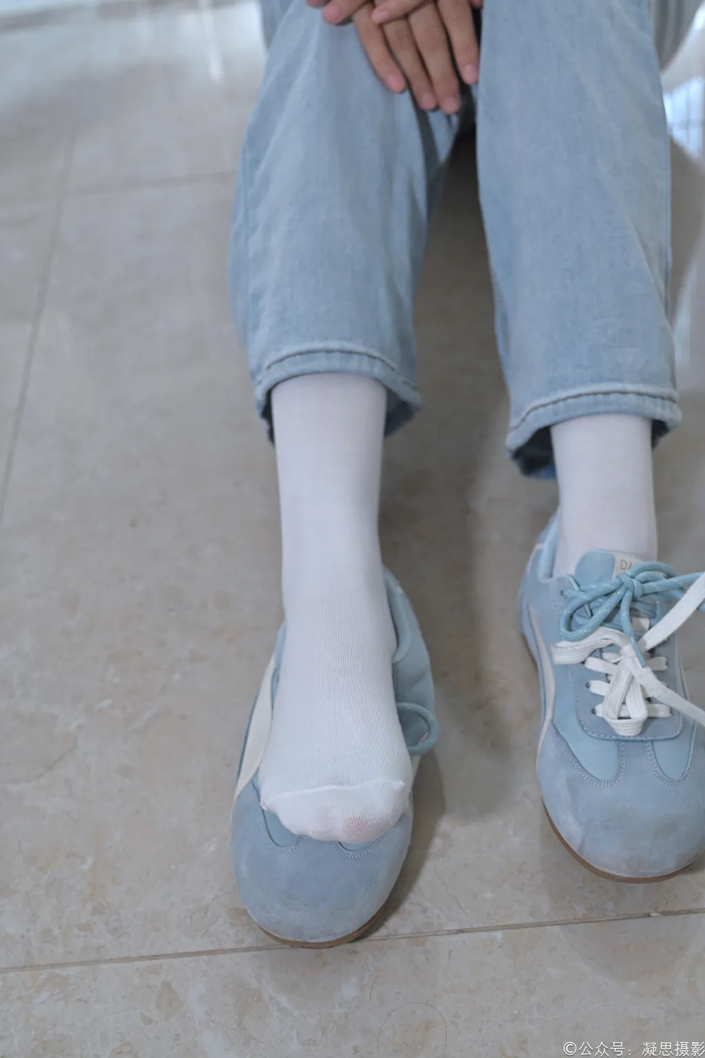 图片[57]-凝思摄影 NO.019 德美-T恤、短白袜、平底鞋1[100P]-萌味圈