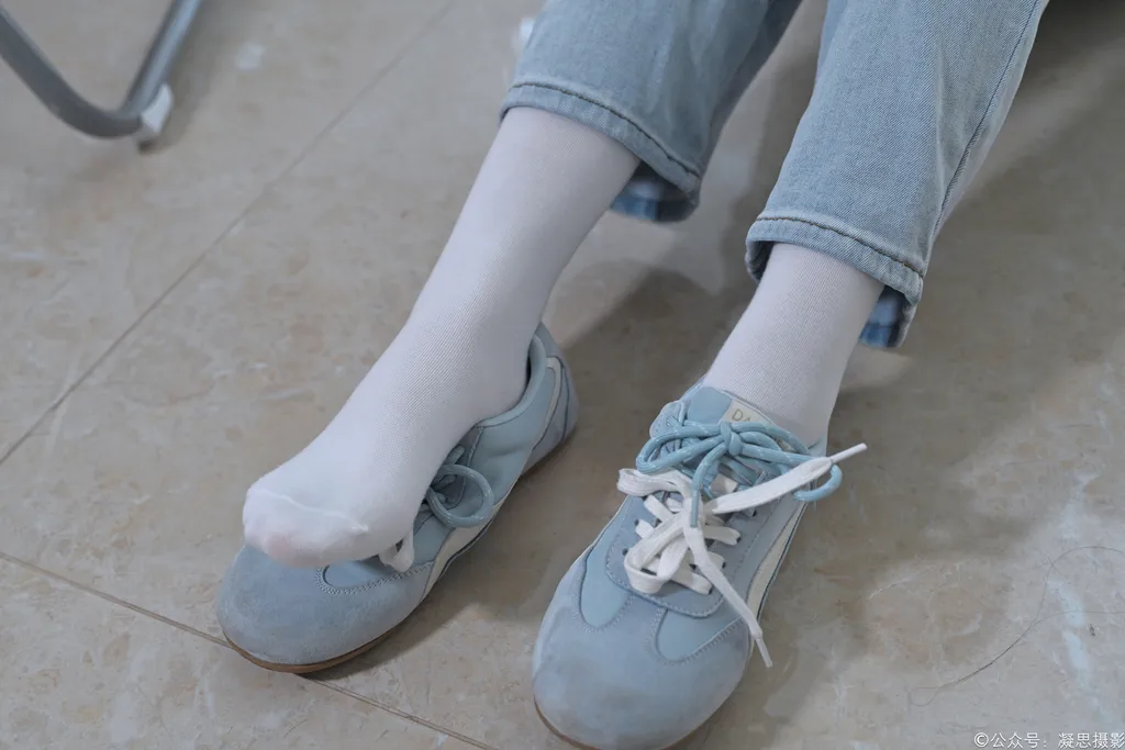 图片[59]-凝思摄影 NO.019 德美-T恤、短白袜、平底鞋1[100P]-萌味圈