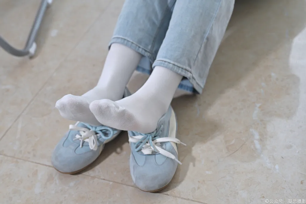 图片[75]-凝思摄影 NO.019 德美-T恤、短白袜、平底鞋1[100P]-萌味圈