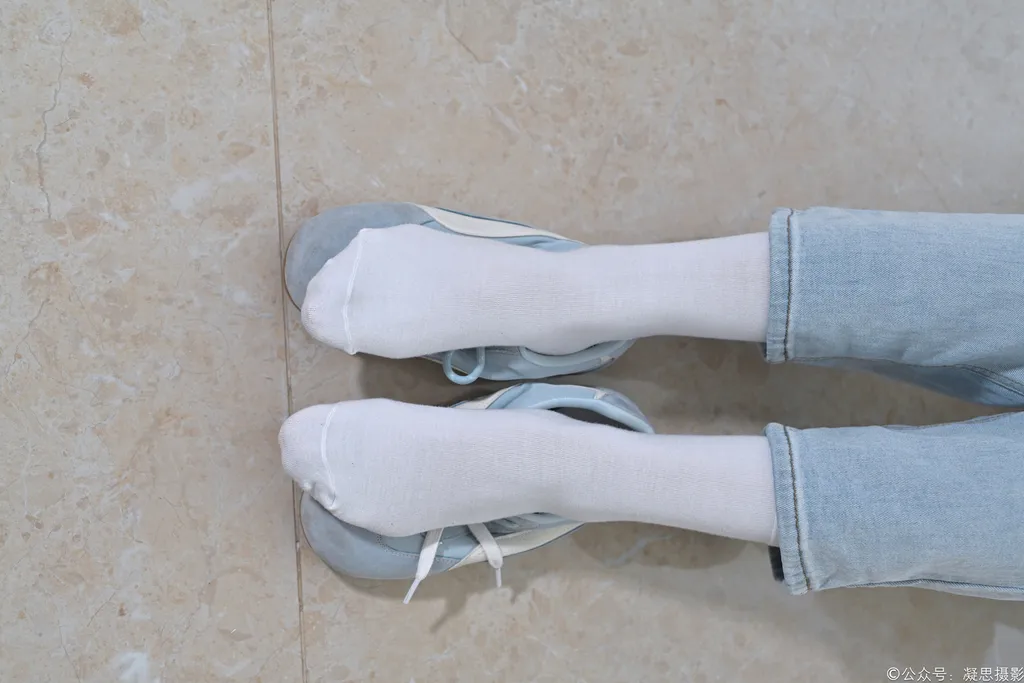 图片[78]-凝思摄影 NO.019 德美-T恤、短白袜、平底鞋1[100P]-萌味圈