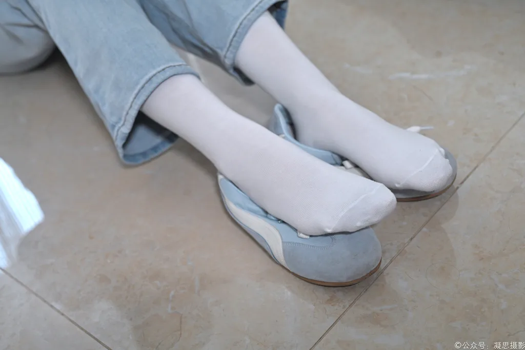 图片[79]-凝思摄影 NO.019 德美-T恤、短白袜、平底鞋1[100P]-萌味圈