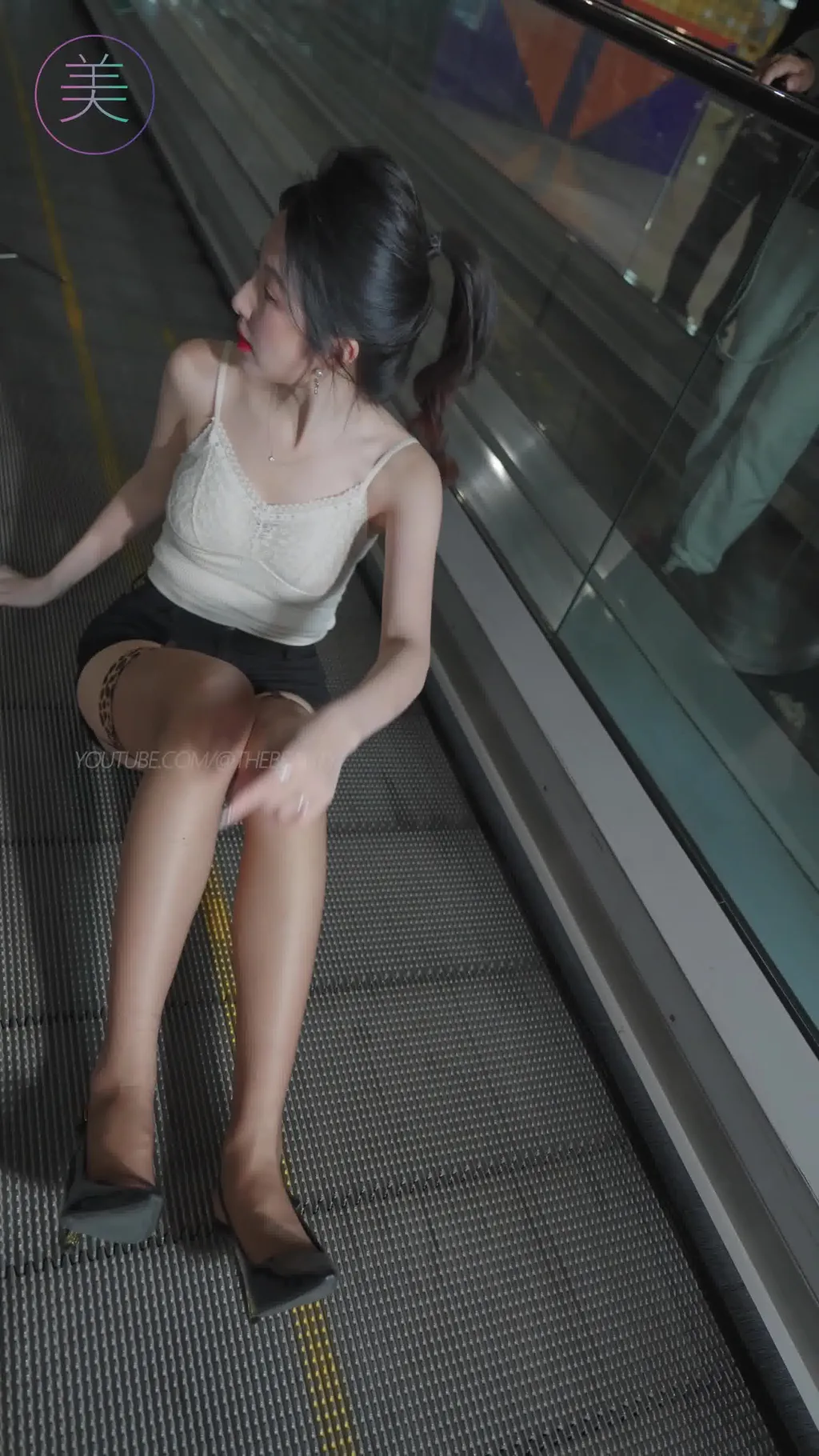 图片[2]-NO.1609 2024 广州车展 网红美女车模 beautyleg LOOKBOOK 65[30P]-萌味圈