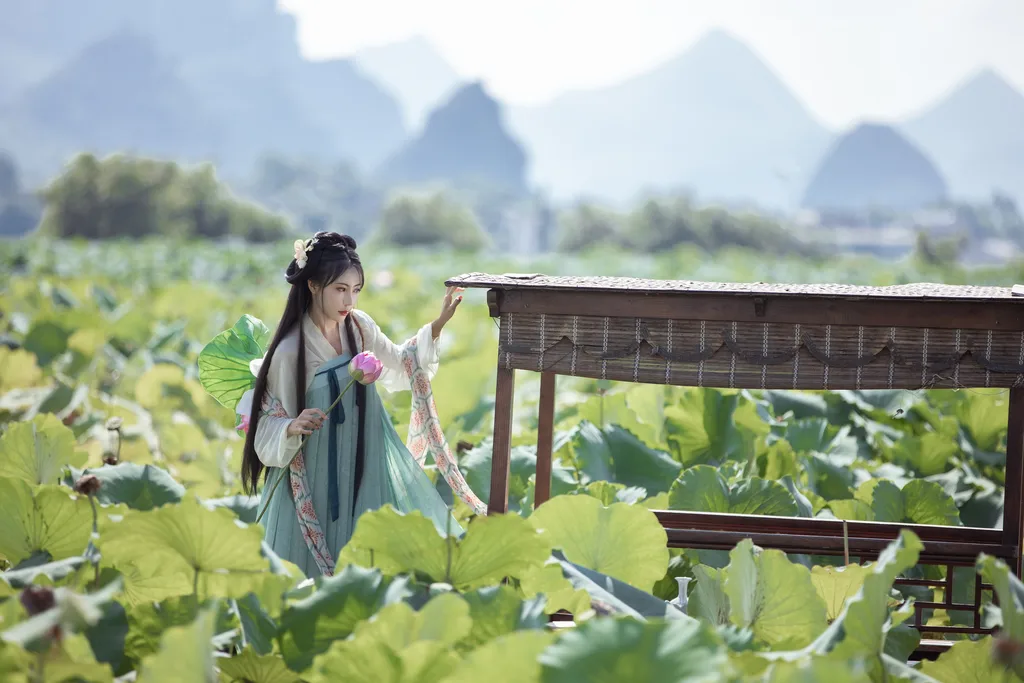 图片[4]-[YITUYU艺图语]2022.11.15 荷芰 酸辣粉[30+1P]-萌味圈