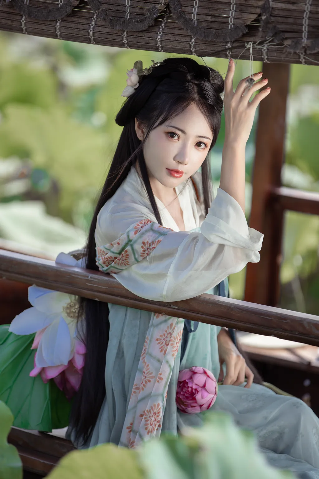 图片[9]-[YITUYU艺图语]2022.11.15 荷芰 酸辣粉[30+1P]-萌味圈