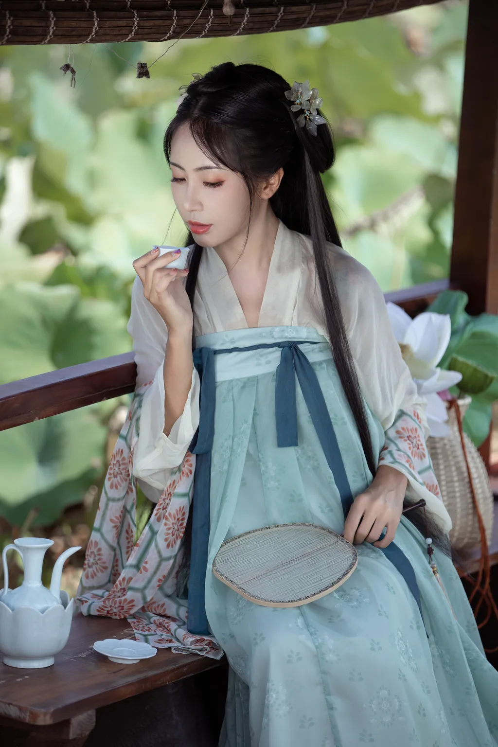 图片[18]-[YITUYU艺图语]2022.11.15 荷芰 酸辣粉[30+1P]-萌味圈