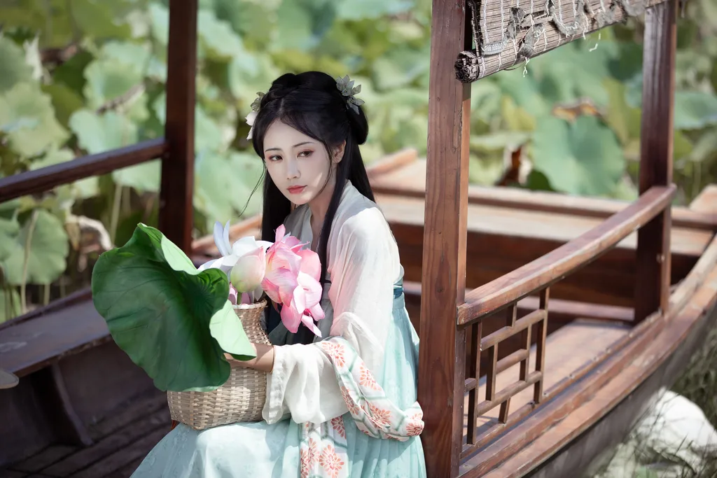 图片[21]-[YITUYU艺图语]2022.11.15 荷芰 酸辣粉[30+1P]-萌味圈