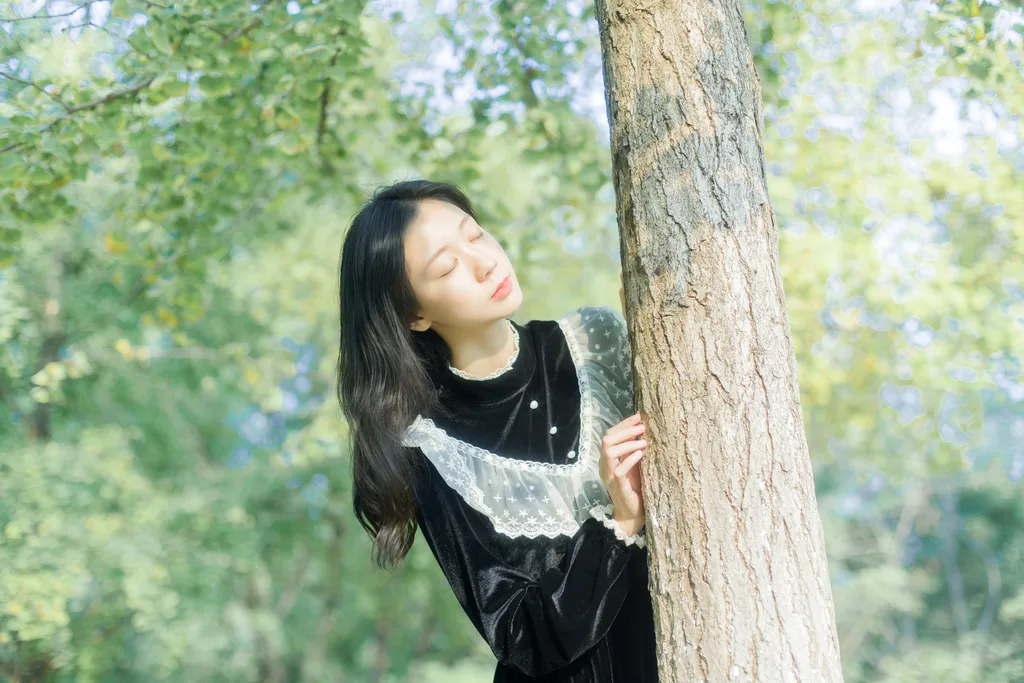 图片[2]-[YITUYU艺图语]2022.11.24 将在初秋寄出 饲猫少女-[38+1P]-萌味圈