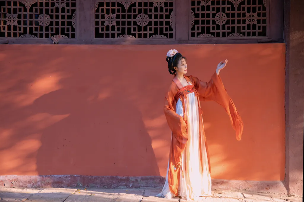 图片[2]-[YITUYU艺图语]2022.11.30 银杏 木景抒[19+1P]-萌味圈