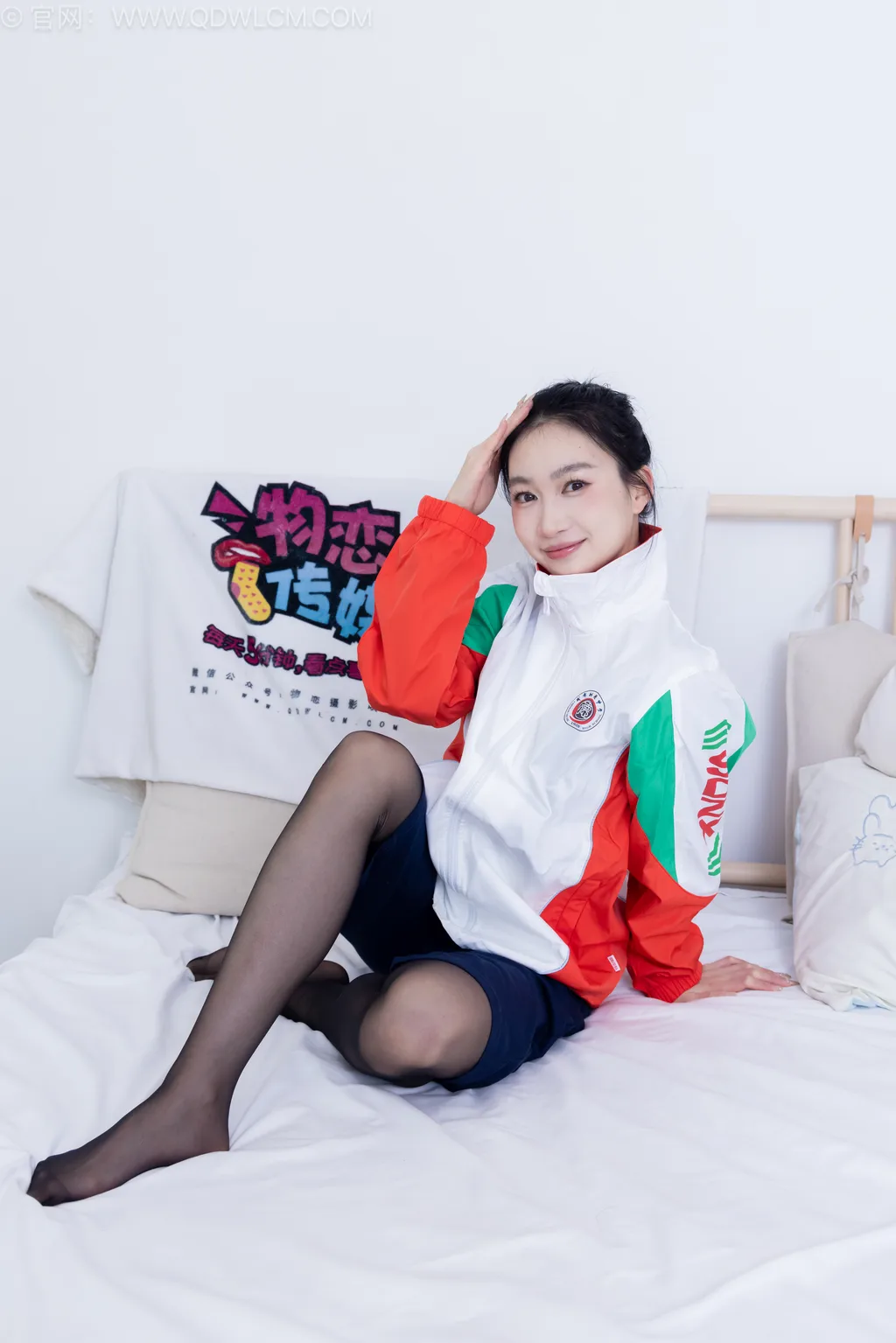 图片[2]-物恋传媒 NO.2525 小影-高跟凉鞋、薄黑丝、裸足[168P]-萌味圈