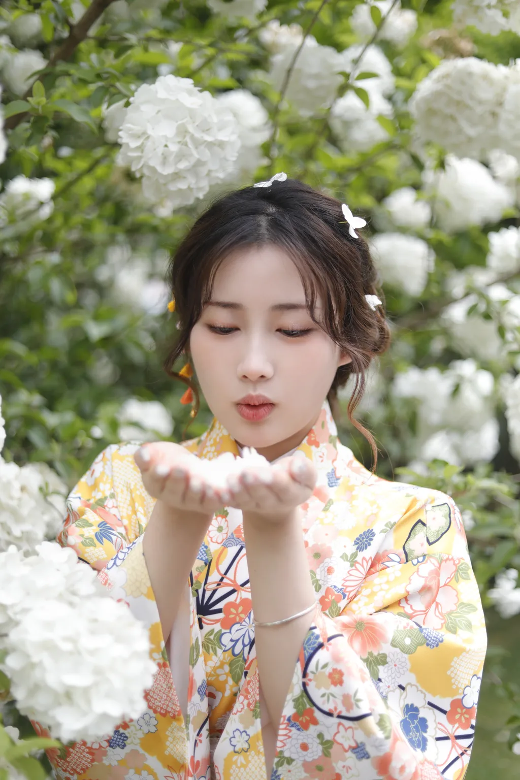 图片[2]-[YITUYU艺图语]2022.12.19 绣球花少女 3F-WX[23+1P]-萌味圈