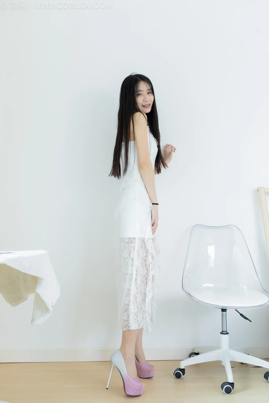 图片[2]-物恋传媒 NO.2538 菜菜-高跟鞋、薄肉丝[170P]-萌味圈