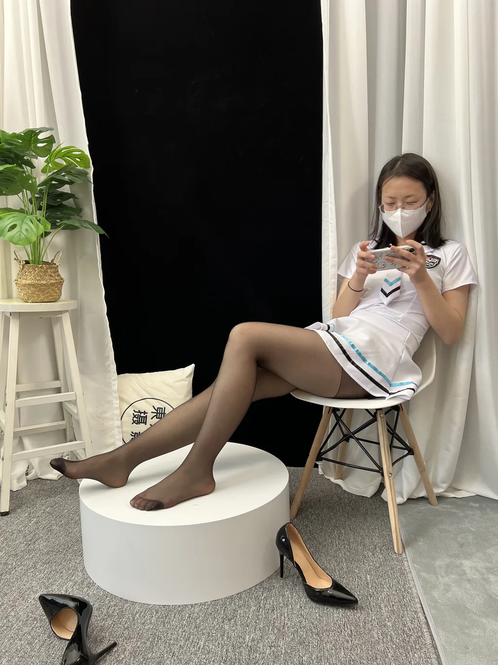 图片[5]-三禾摄影 NO.049 水手服 黑丝 高跟[193P]-萌味圈