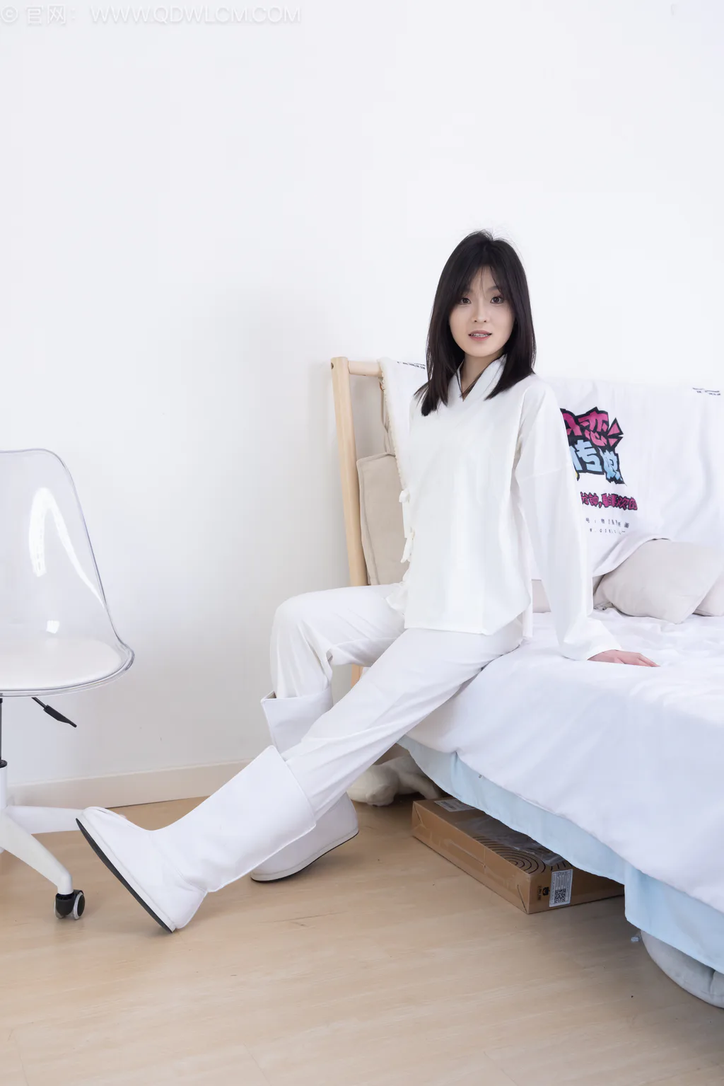 图片[2]-物恋传媒 NO.2551 青柠-古风长靴、薄肉丝[240P]-萌味圈