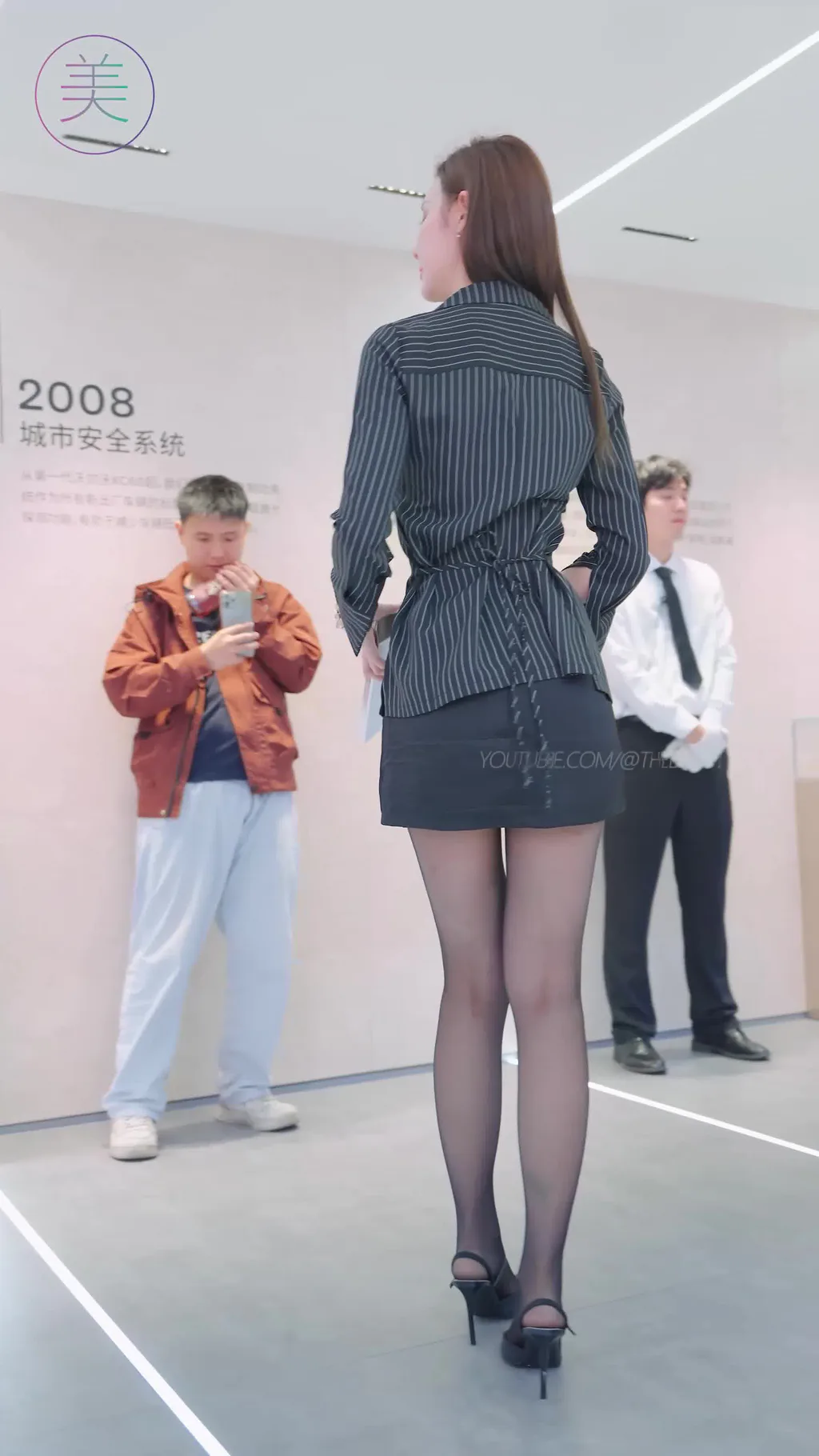 图片[2]-NO.1717 2024 广州车展 网红美女车模 beautyleg LOOKBOOK 103[30P]-萌味圈