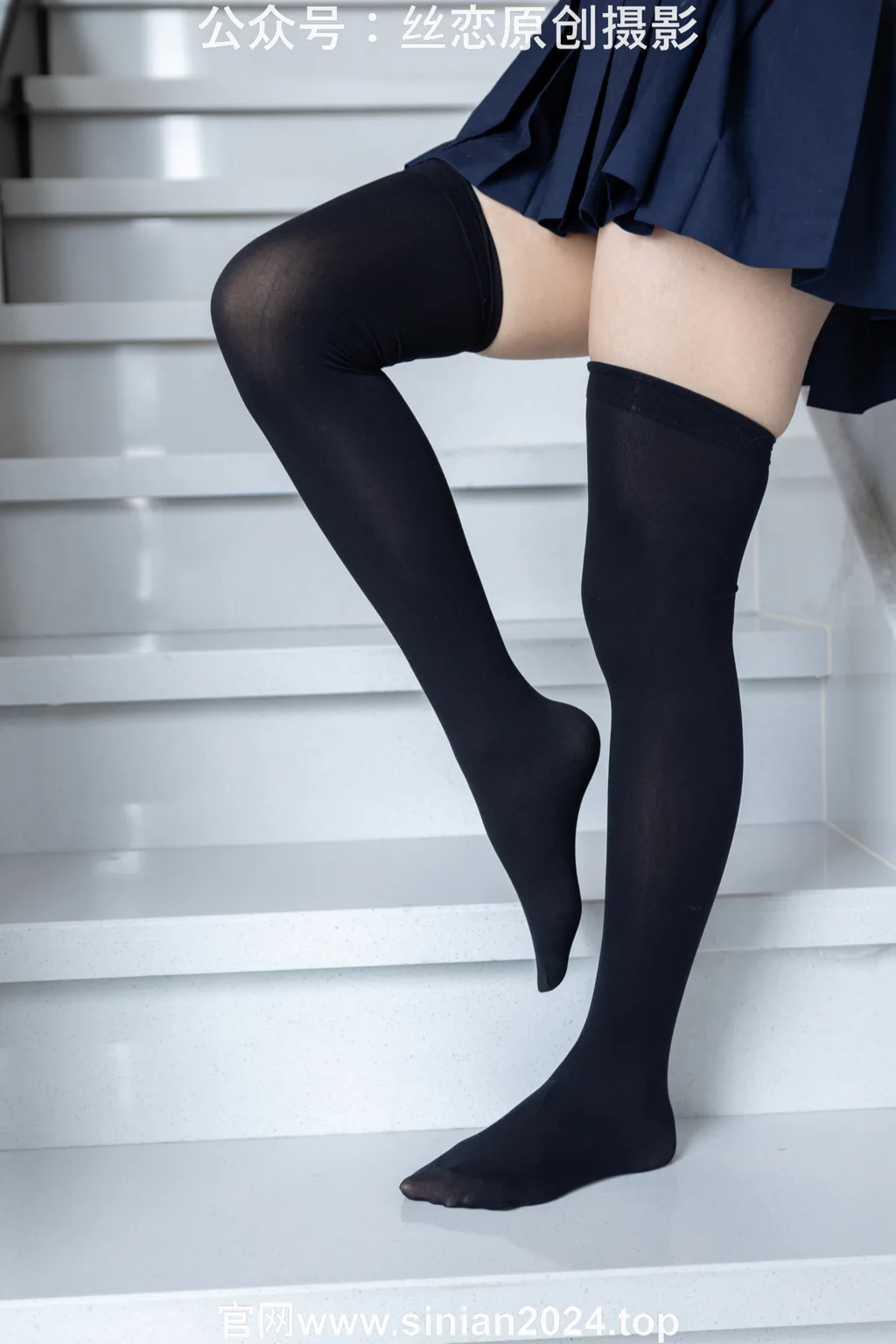 图片[106]-丝恋摄影 NO.017 小梦-学院风 jk连衣裙 黑色丝袜 白色小皮鞋[168P]-萌味圈