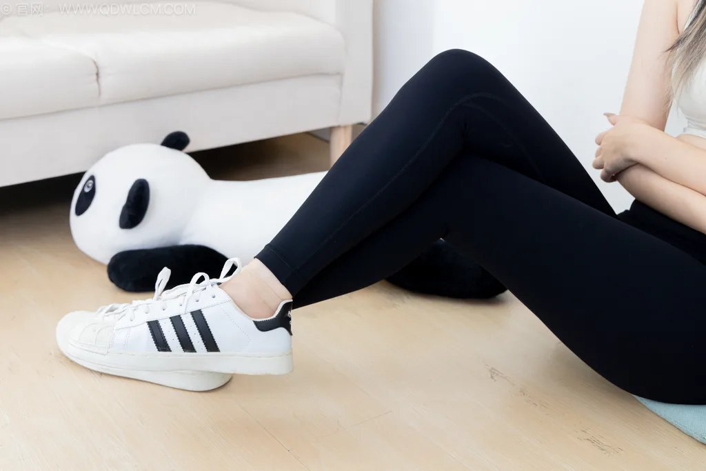 图片[4]-物恋传媒 NO.2561 贝壳-板鞋、帆布鞋、短肉丝、瑜伽裤[165P]-萌味圈