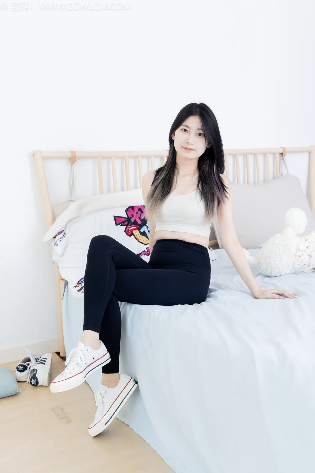 图片[28]-物恋传媒 NO.2561 贝壳-板鞋、帆布鞋、短肉丝、瑜伽裤[165P]-萌味圈