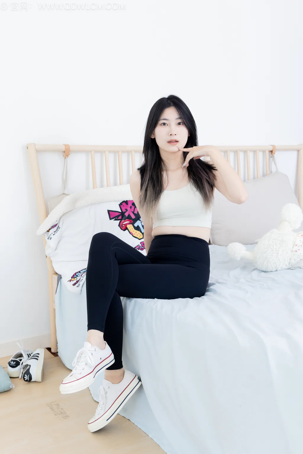 图片[30]-物恋传媒 NO.2561 贝壳-板鞋、帆布鞋、短肉丝、瑜伽裤[165P]-萌味圈