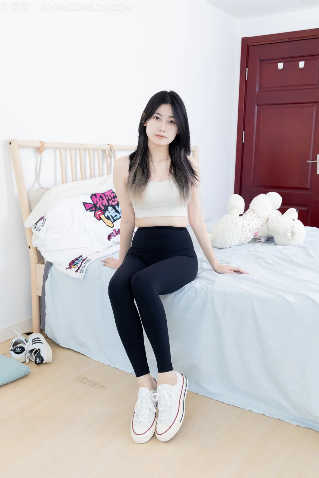 图片[34]-物恋传媒 NO.2561 贝壳-板鞋、帆布鞋、短肉丝、瑜伽裤[165P]-萌味圈